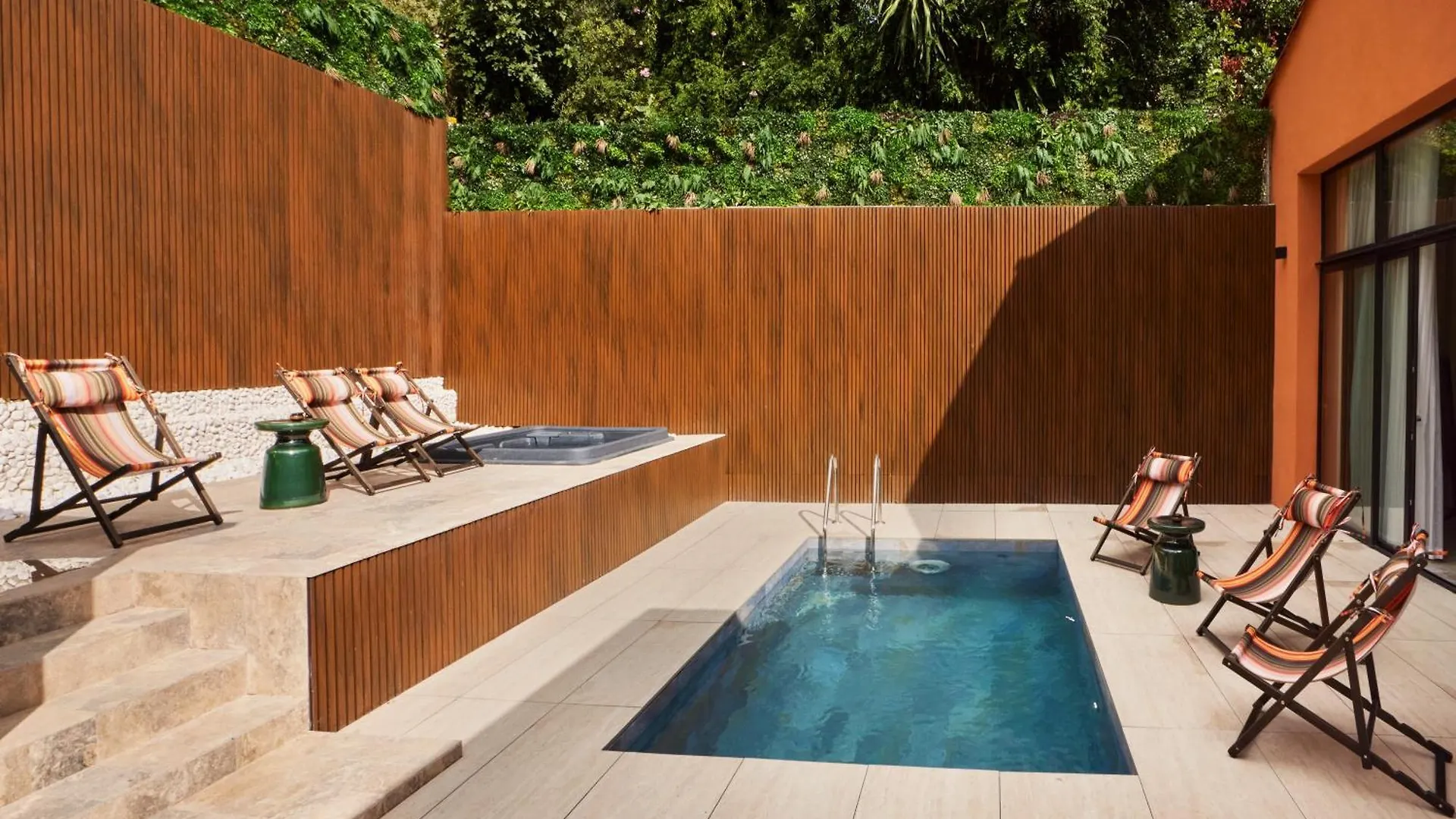 Eze Beach Residence