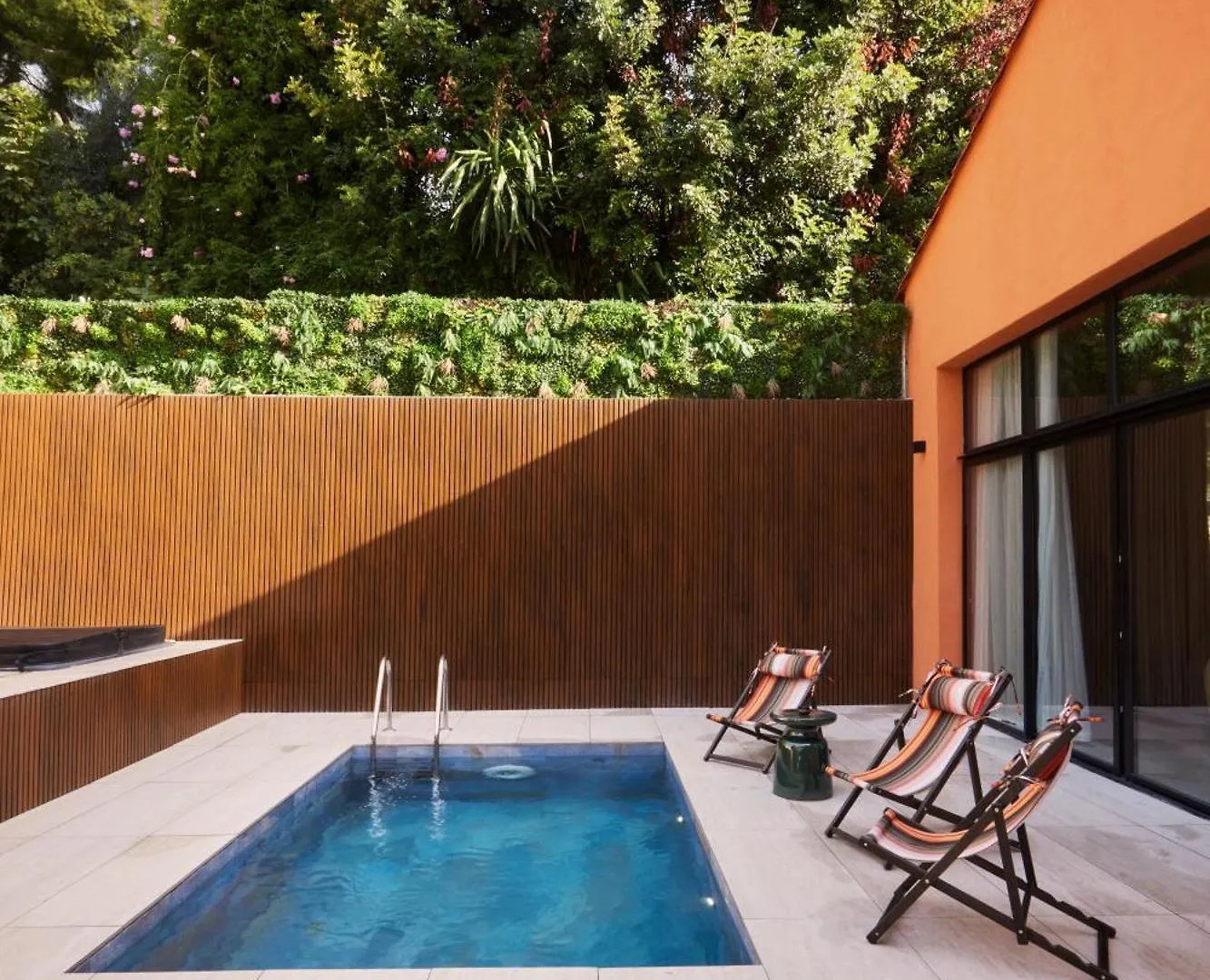 Eze Beach Residence