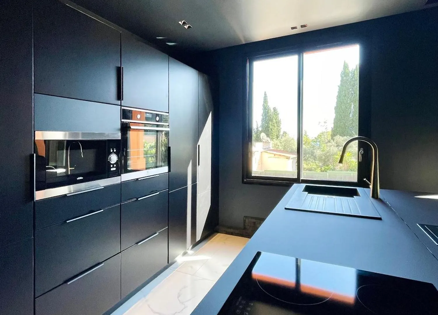 Eze Beach Residence 0*,  Francie